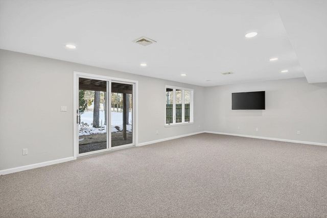 16 West Woods 16, Yarmouth, MA 02675