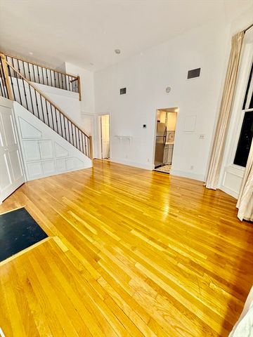 328 Dartmouth St 8, Boston, MA 02116