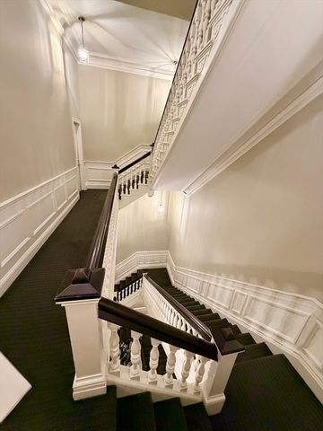 328 Dartmouth St 8, Boston, MA 02116