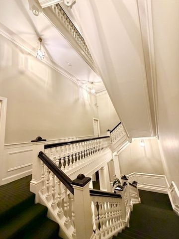 328 Dartmouth St 8, Boston, MA 02116