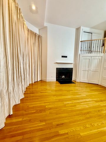 328 Dartmouth St 8, Boston, MA 02116