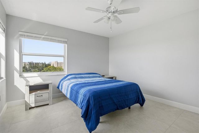 3910 Inverrary Boulevard 708-B, Lauderhill, FL 33319