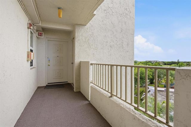 3910 Inverrary Boulevard 708-B, Lauderhill, FL 33319