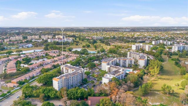 3910 Inverrary Boulevard 708-B, Lauderhill, FL 33319