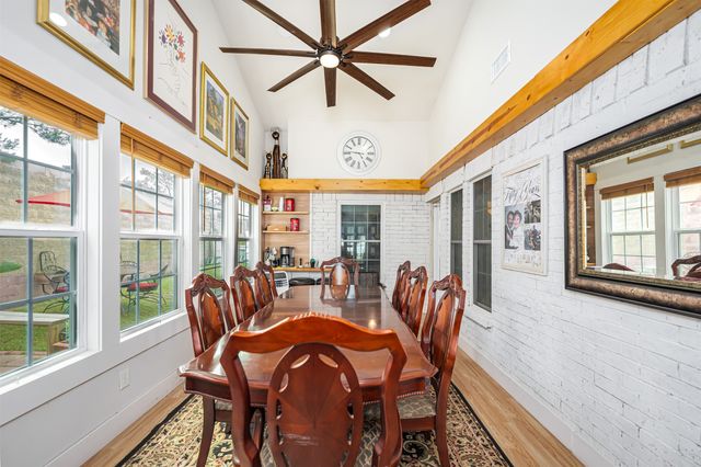 3029 Meadow Creek Court, Grand Prairie, TX 75052