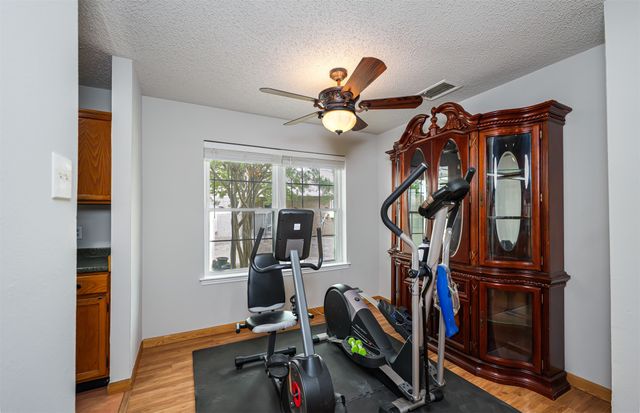 3029 Meadow Creek Court, Grand Prairie, TX 75052