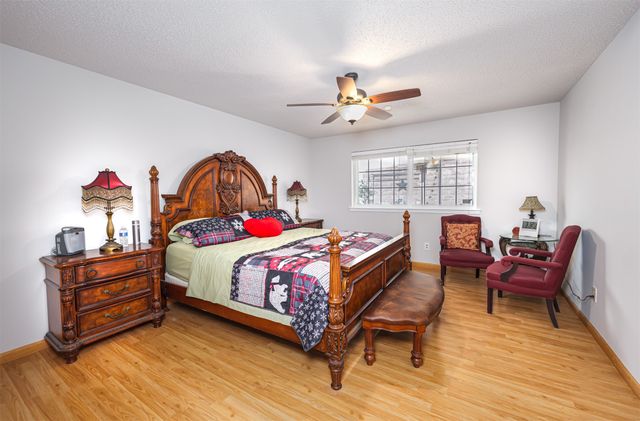 3029 Meadow Creek Court, Grand Prairie, TX 75052