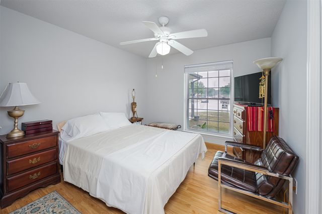 3029 Meadow Creek Court, Grand Prairie, TX 75052