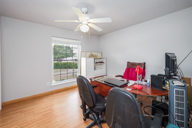3029 Meadow Creek Court, Grand Prairie, TX 75052