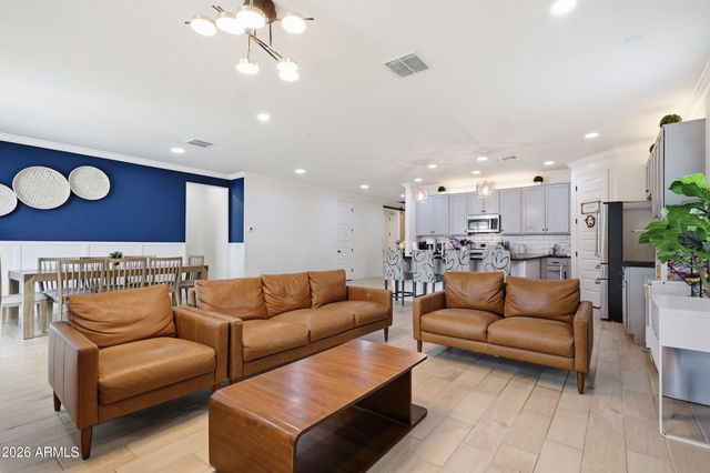 3340 W CARTER Road, Phoenix, AZ 85041