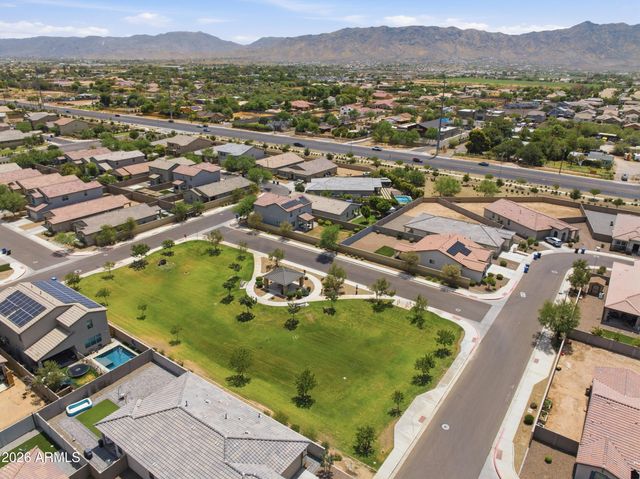 3340 W CARTER Road, Phoenix, AZ 85041
