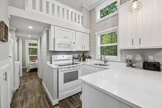 72 Crawfish Ct, Tracy City, TN 37387