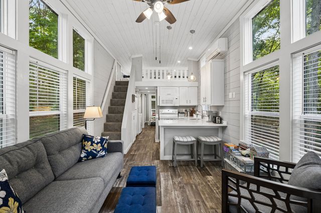 72 Crawfish Ct, Tracy City, TN 37387
