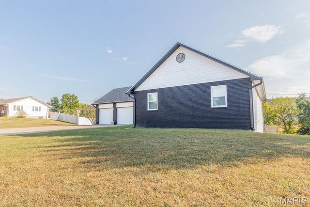 20250 Simmons Road, Waynesville, MO 65583