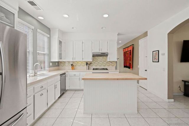 1563 Quiet Trail Dr, Chula Vista, CA 91915