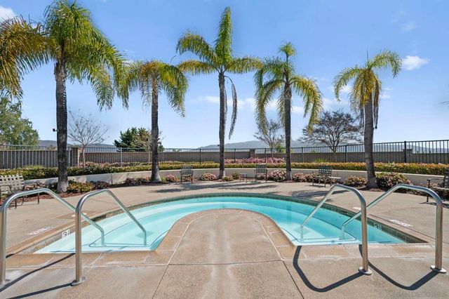 1563 Quiet Trail Dr, Chula Vista, CA 91915