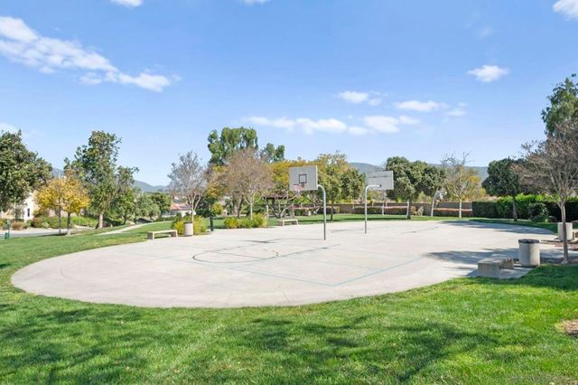 1563 Quiet Trail Dr, Chula Vista, CA 91915