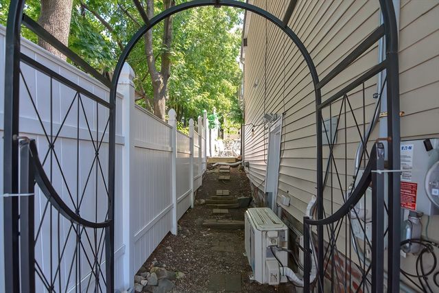 15 Bower S Bower, Malden, MA 02148