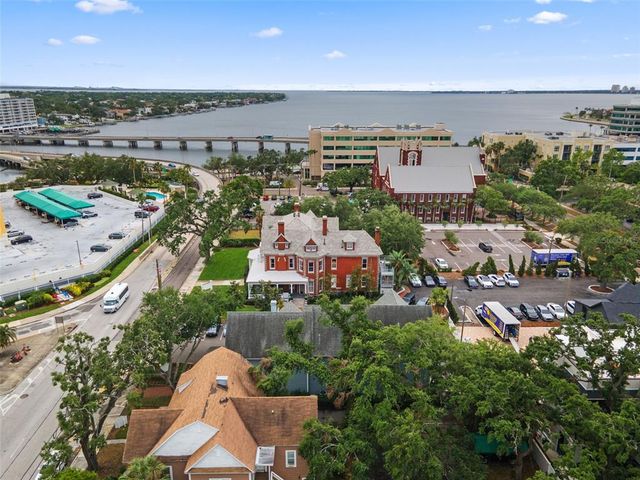 337 S PLANT AVENUE, Tampa, FL 33606