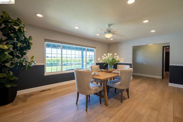 147 Loren Ln, Oakley, CA 94561