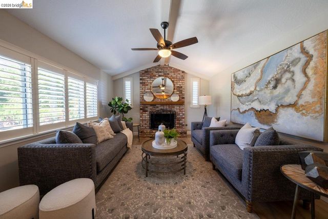 147 Loren Ln, Oakley, CA 94561