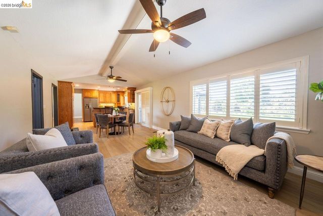 147 Loren Ln, Oakley, CA 94561