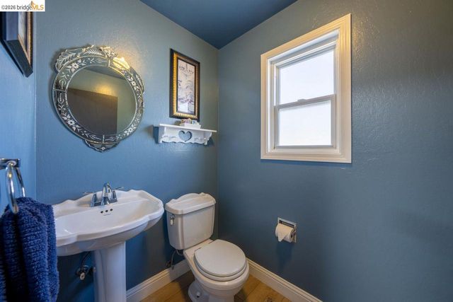 147 Loren Ln, Oakley, CA 94561