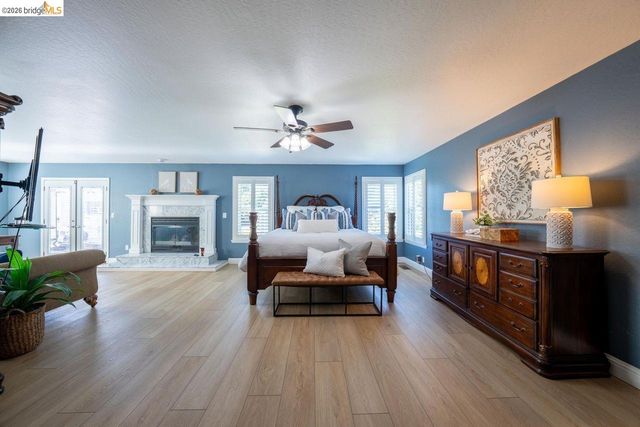 147 Loren Ln, Oakley, CA 94561