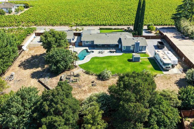 147 Loren Ln, Oakley, CA 94561