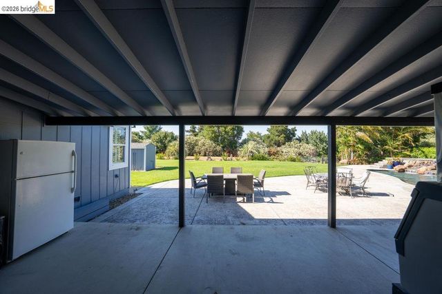 147 Loren Ln, Oakley, CA 94561
