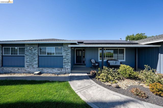 147 Loren Ln, Oakley, CA 94561