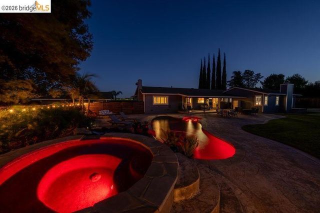 147 Loren Ln, Oakley, CA 94561