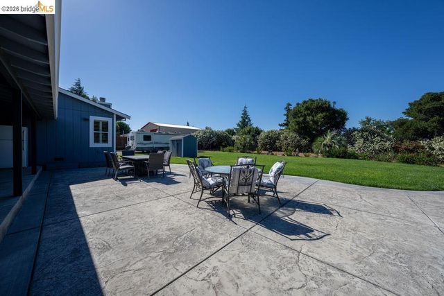 147 Loren Ln, Oakley, CA 94561