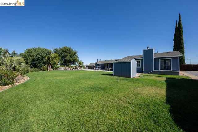 147 Loren Ln, Oakley, CA 94561