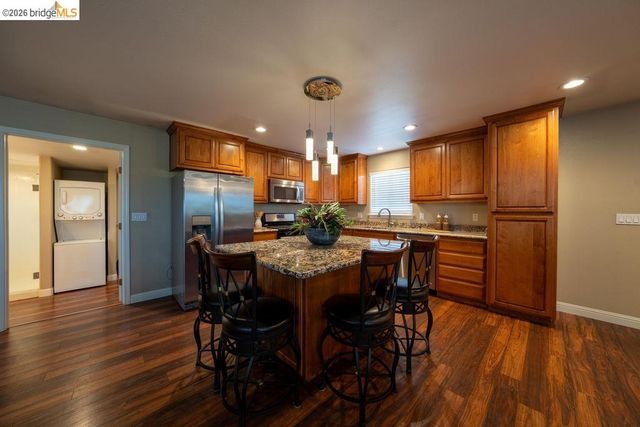 147 Loren Ln, Oakley, CA 94561