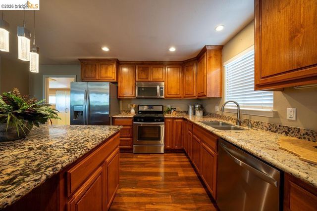 147 Loren Ln, Oakley, CA 94561