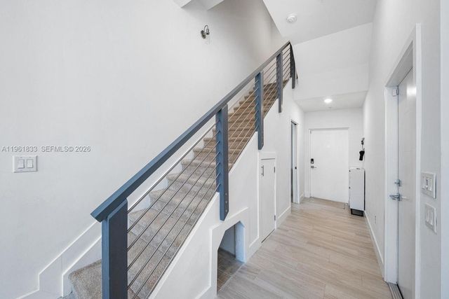 4480 NW 8th Pl, Plantation, FL 33317