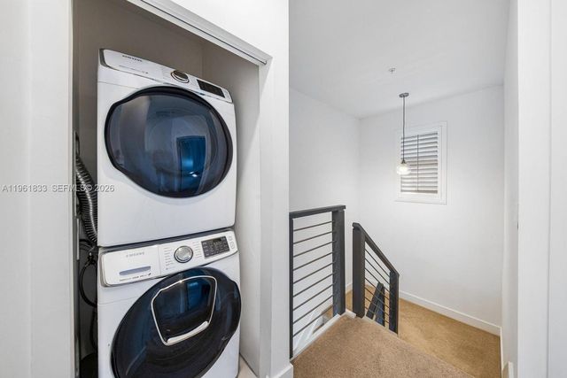 4480 NW 8th Pl, Plantation, FL 33317