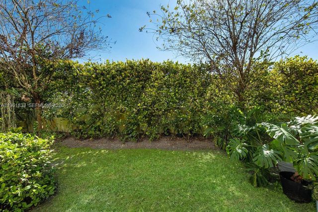 4480 NW 8th Pl, Plantation, FL 33317