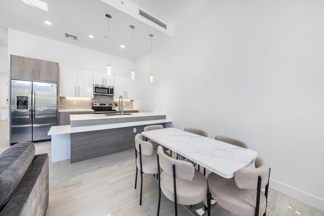 4480 NW 8th Pl, Plantation, FL 33317