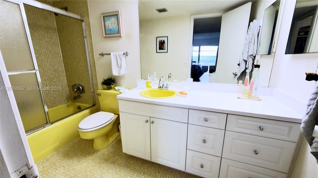 2950 N Palm Aire Drive 605, Pompano Beach, FL 33069
