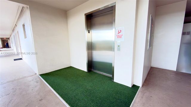 2950 N Palm Aire Drive 605, Pompano Beach, FL 33069