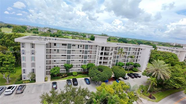 2950 N Palm Aire Drive 605, Pompano Beach, FL 33069