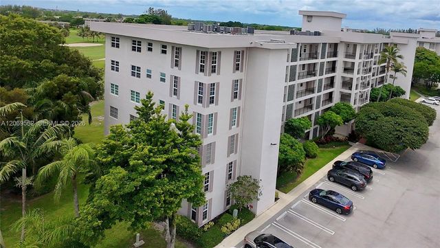 2950 N Palm Aire Drive 605, Pompano Beach, FL 33069