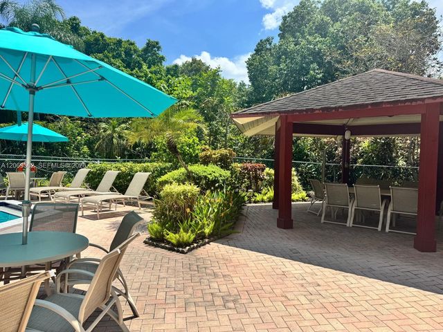 2950 N Palm Aire Drive 605, Pompano Beach, FL 33069