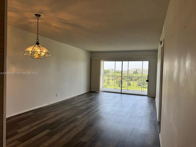 2950 N Palm Aire Drive 605, Pompano Beach, FL 33069