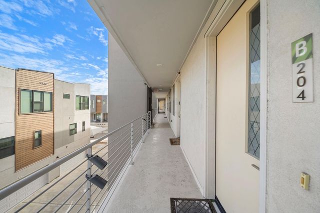 2401 Crawford Street B204, Houston, TX 77004