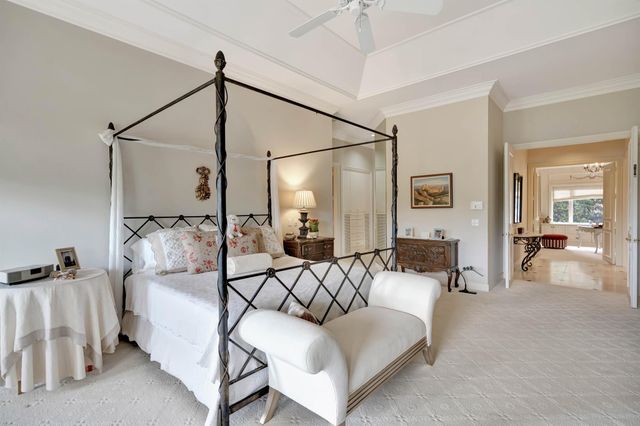 266 Locha Drive, Jupiter, FL 33458