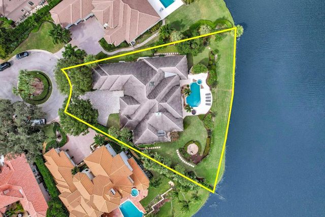 266 Locha Drive, Jupiter, FL 33458