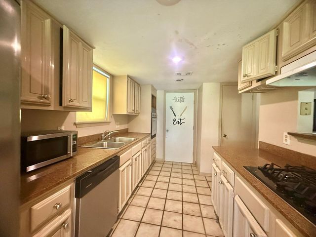 3602 Brier Gardens Drive, Houston, TX 77082